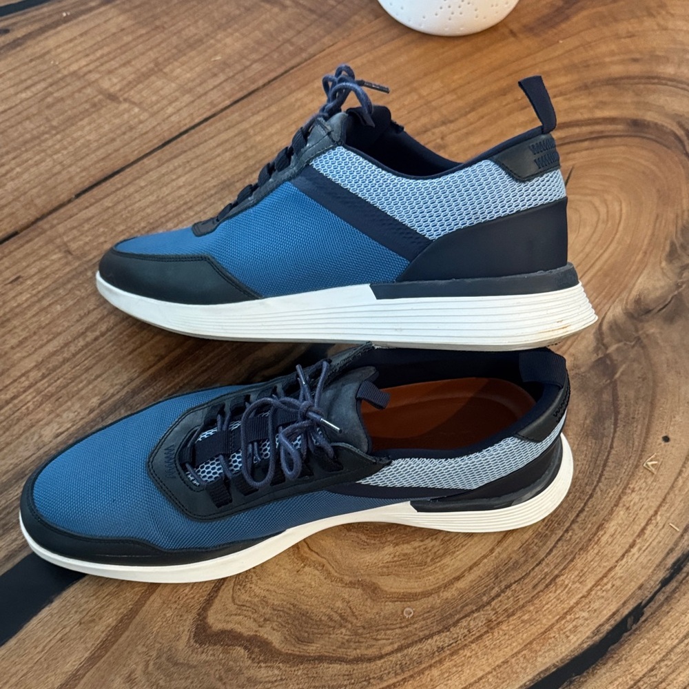 Wolf & Shepherd Men's Blue and navy Sneakers worn once